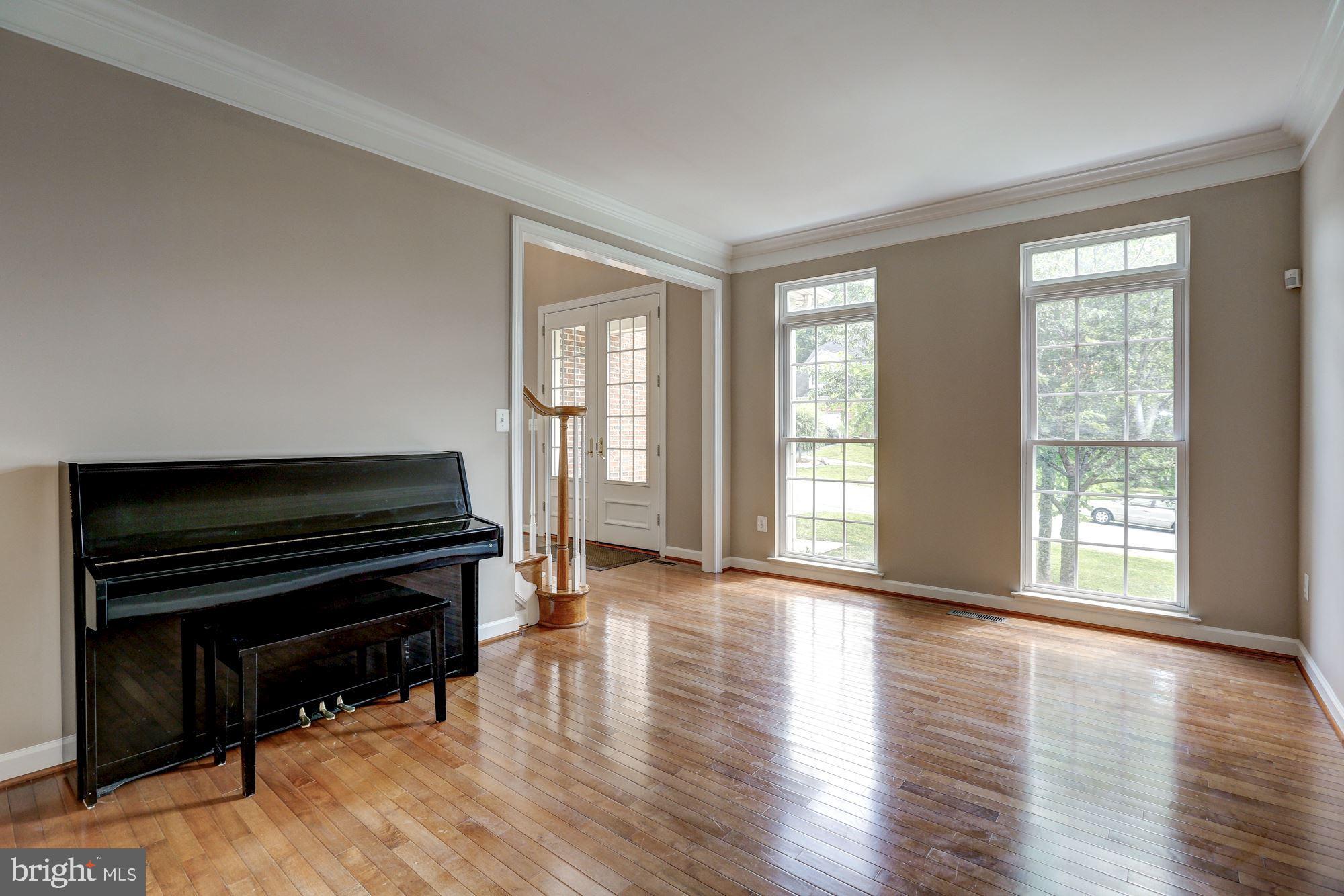 14424 Fairdale Road Silver Spring, MD 20905 - Photo 9 of 58 Gallery Image 9
