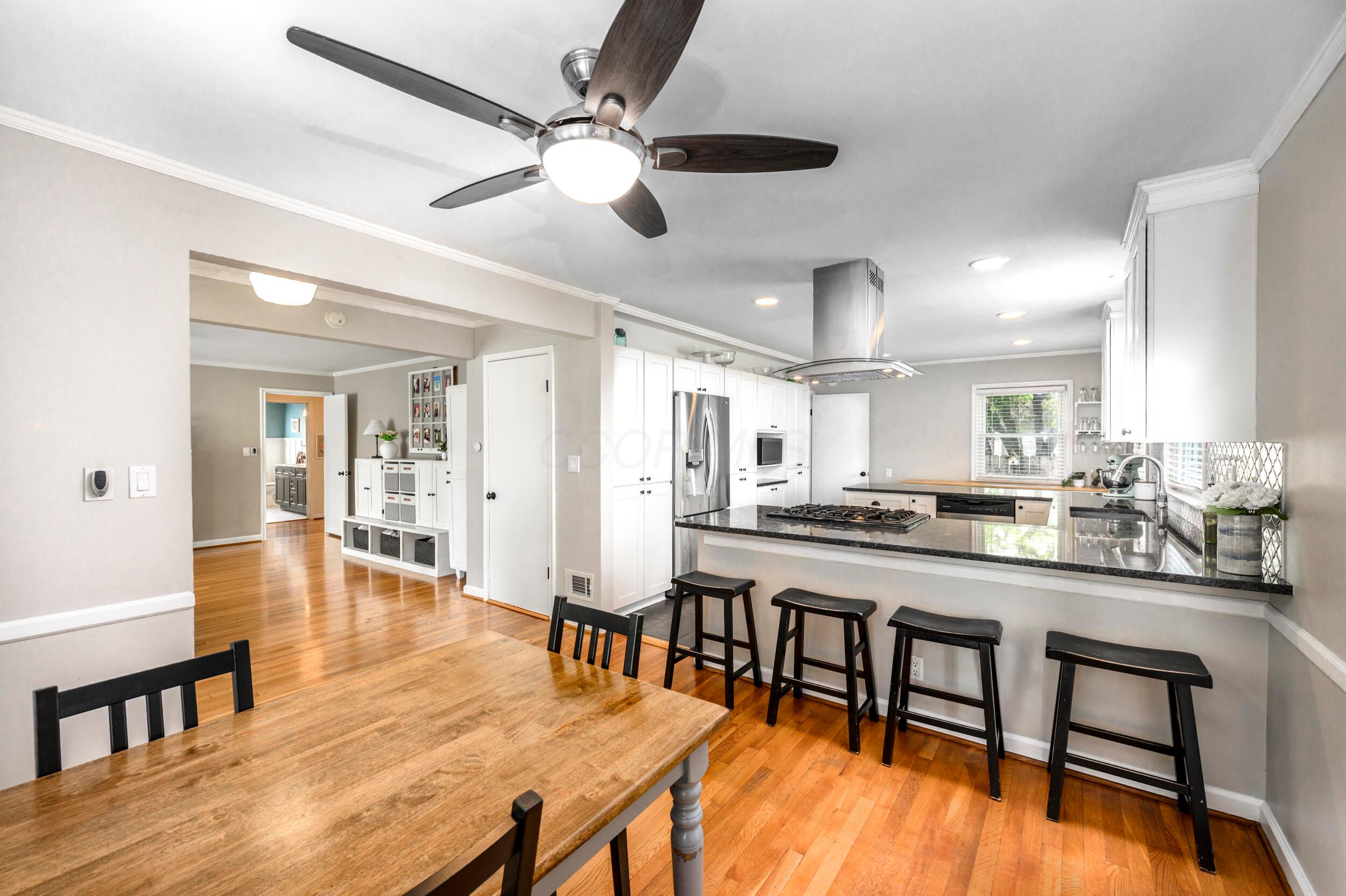 3131 Redding Road Columbus, OH 43221 - Photo 5 of 34 6