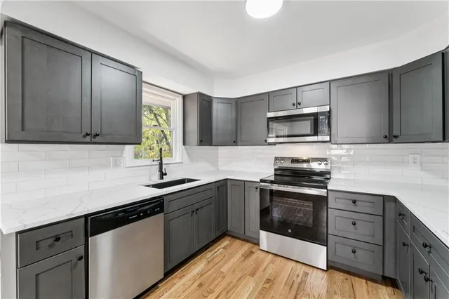 $320,000 | 6605 North Agnes Avenue, Gladstone, MO 64119