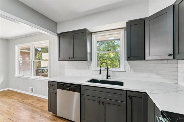 $320,000 | 6605 North Agnes Avenue, Gladstone, MO 64119