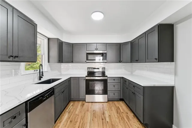 $320,000 | 6605 North Agnes Avenue, Gladstone, MO 64119