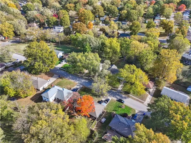 $320,000 | 6605 North Agnes Avenue, Gladstone, MO 64119