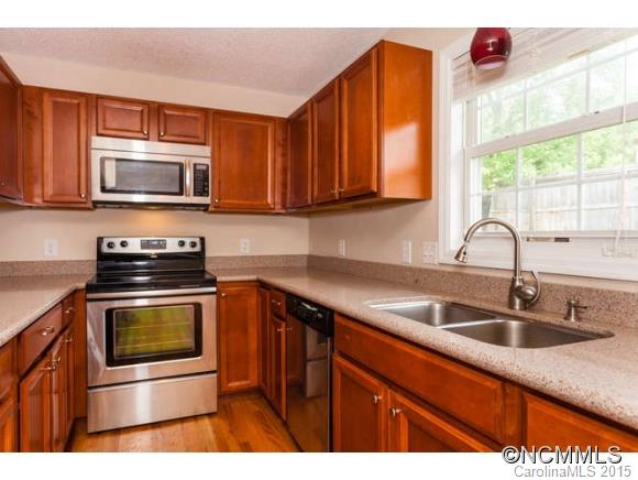 18 Dogwood Ridge Road Candler, NC 28715 - Photo 9 of 19 Gallery Image 9