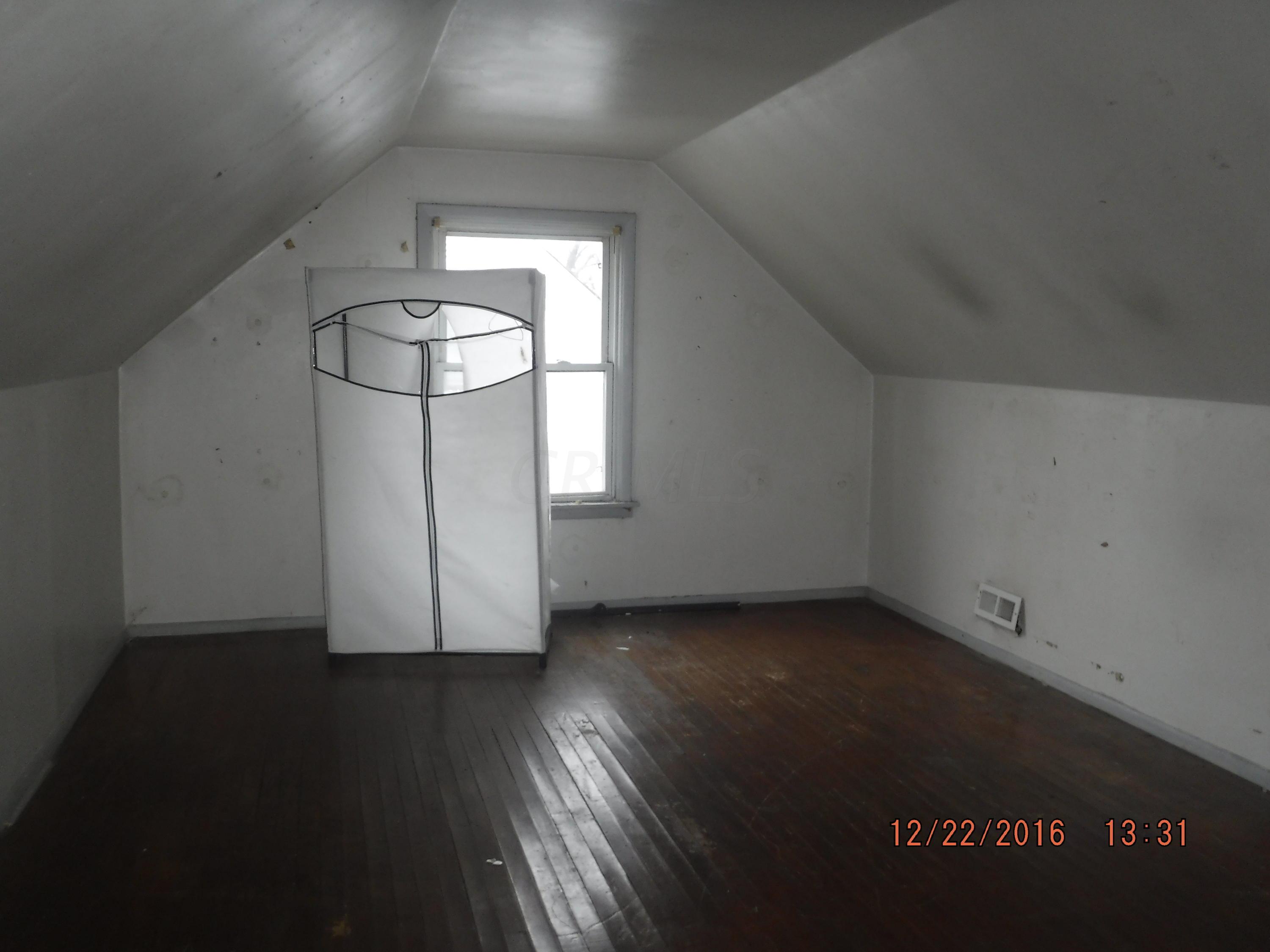 2793 Beulah Road Columbus, OH 43211 - Photo 6 of 10 Gallery Image 6