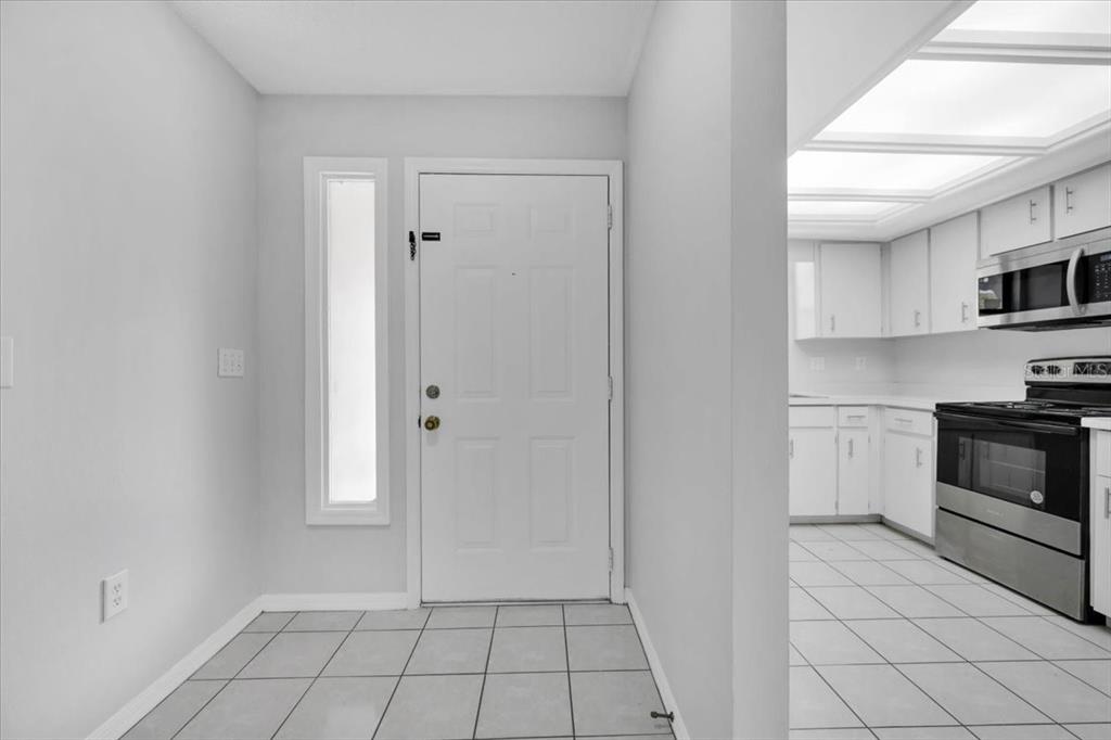 2025 Sylvester Road, Unit MM4 Lakeland, FL 33803 - Photo 2 of 26