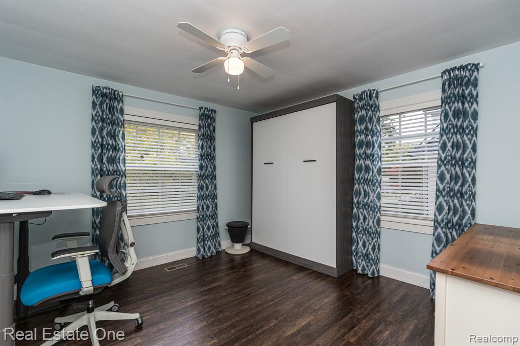 321 Charles Road Rochester, MI 48307 - Photo 15 of 24