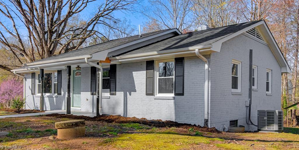 3500 Manoa Road Pfafftown, NC 27040 - Photo 4 of 38