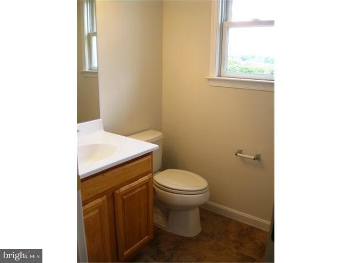 321 Bem Street Riverside, NJ 08075 - Photo 15 of 21 Bathroom