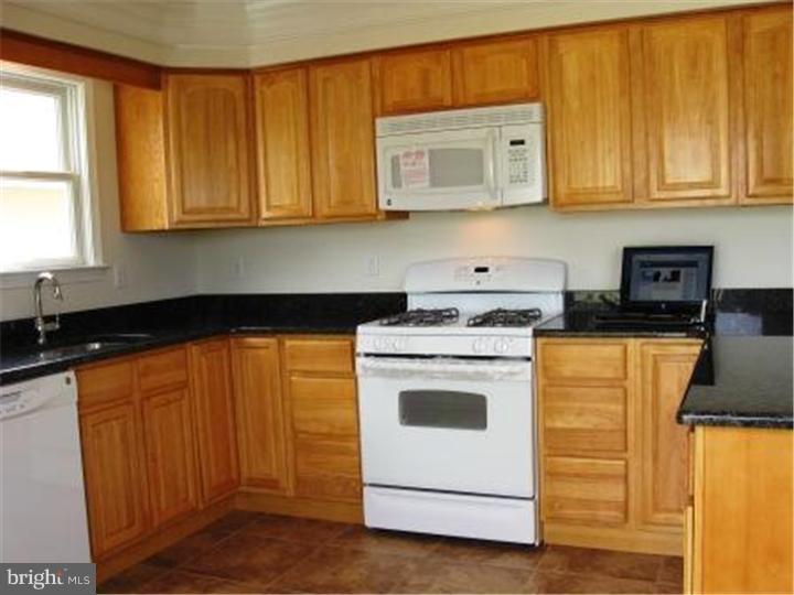 321 Bem Street Riverside, NJ 08075 - Photo 16 of 21 Kitchen