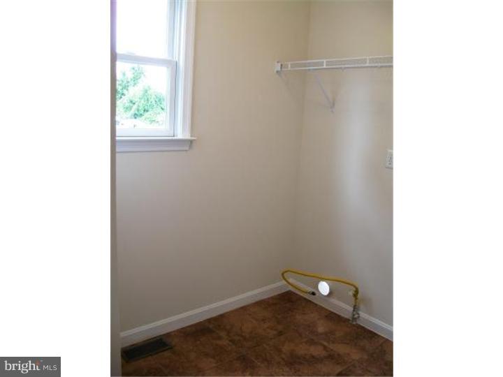 321 Bem Street Riverside, NJ 08075 - Photo 17 of 21 Laundry Room