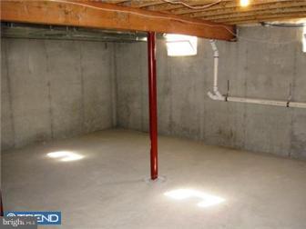 321 Bem Street Riverside, NJ 08075 - Photo 6 of 21 Basement