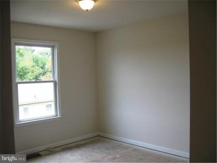 321 Bem Street Riverside, NJ 08075 - Photo 8 of 21