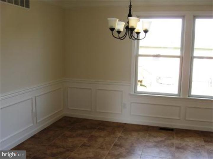 321 Bem Street Riverside, NJ 08075 - Photo 10 of 21 Dining Room