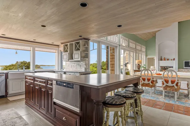 $8,250,000 | 127 Wapoos Trail, Chatham, MA 02633