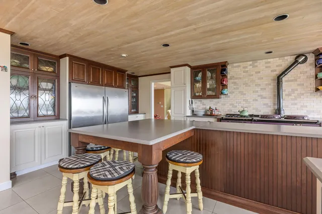 $8,250,000 | 127 Wapoos Trail, Chatham, MA 02633