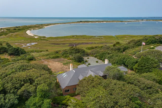 $8,250,000 | 127 Wapoos Trail, Chatham, MA 02633