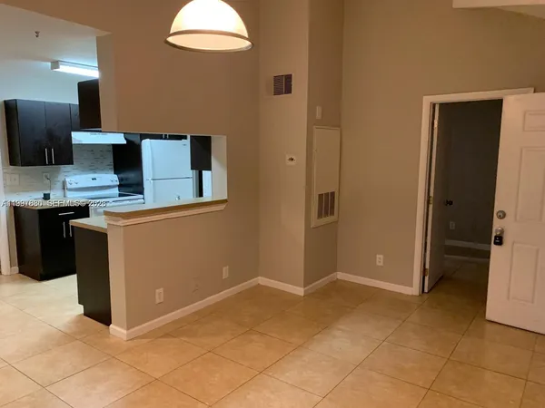$1,950 | 3932 Northwest 87th Avenue, Unit 3932, Sunrise, FL 33351
