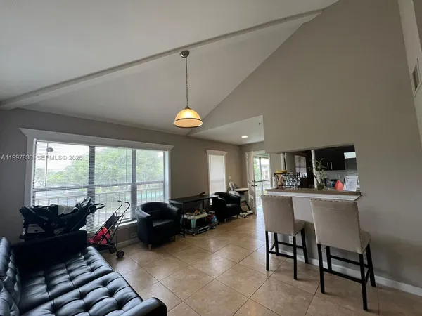 $1,950 | 3932 Northwest 87th Avenue, Unit 3932, Sunrise, FL 33351