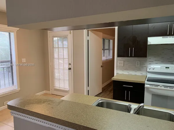 $1,950 | 3932 Northwest 87th Avenue, Unit 3932, Sunrise, FL 33351