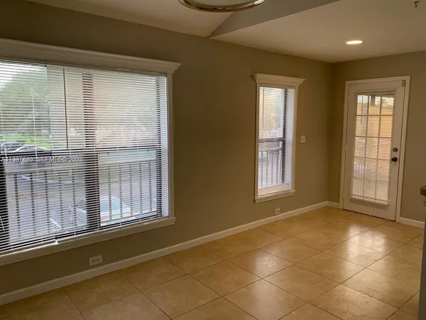 $1,950 | 3932 Northwest 87th Avenue, Unit 3932, Sunrise, FL 33351