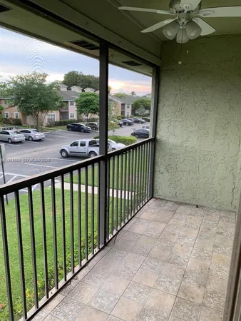 $1,950 | 3932 Northwest 87th Avenue, Unit 3932, Sunrise, FL 33351