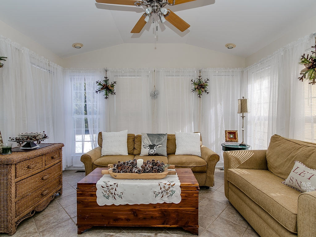 419 Leesburg Road Telford, TN 37690 - Photo 16 of 34 Sunroom