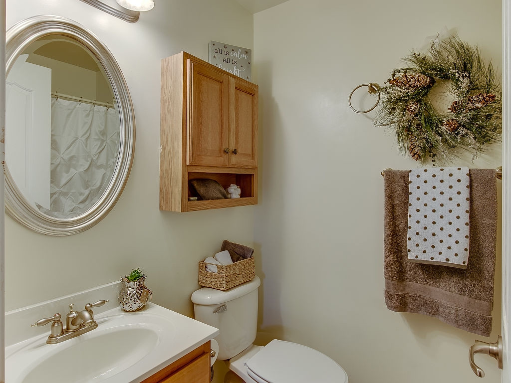419 Leesburg Road Telford, TN 37690 - Photo 24 of 34 Hall Bath