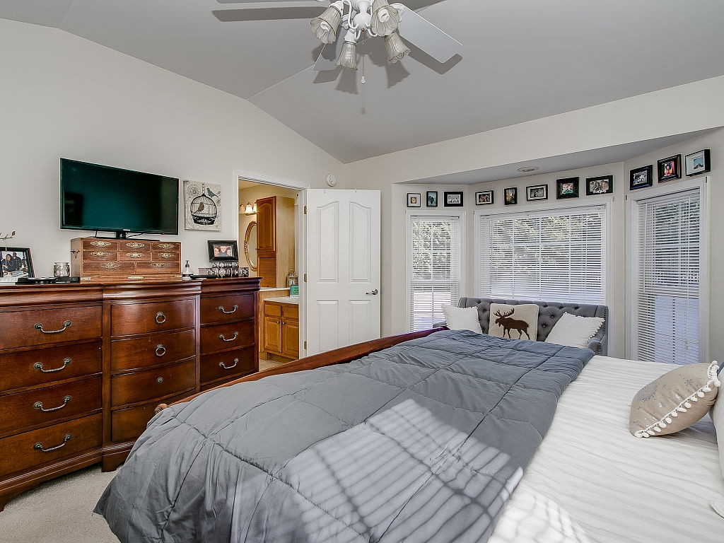 419 Leesburg Road Telford, TN 37690 - Photo 28 of 34 Master Bay Window