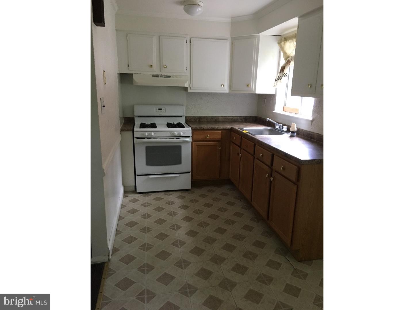 1450 Rainer Road Brookhaven, PA 19015 - Photo 8 of 17 Kitchen
