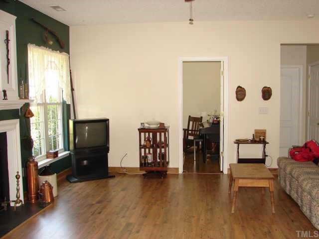 106 Grassy Point Road Apex, NC 27502 - Photo 6 of 10 Gallery Image 6