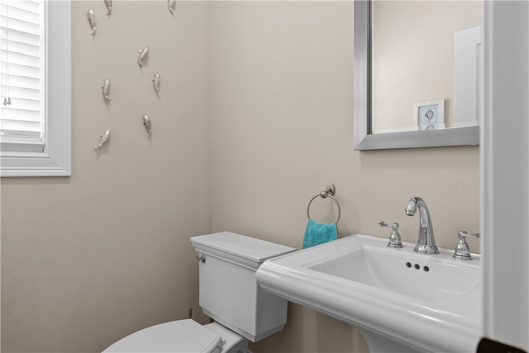 5 Lowndes Street Newport, RI 02840 - Photo 17 of 40 1st fl half bath