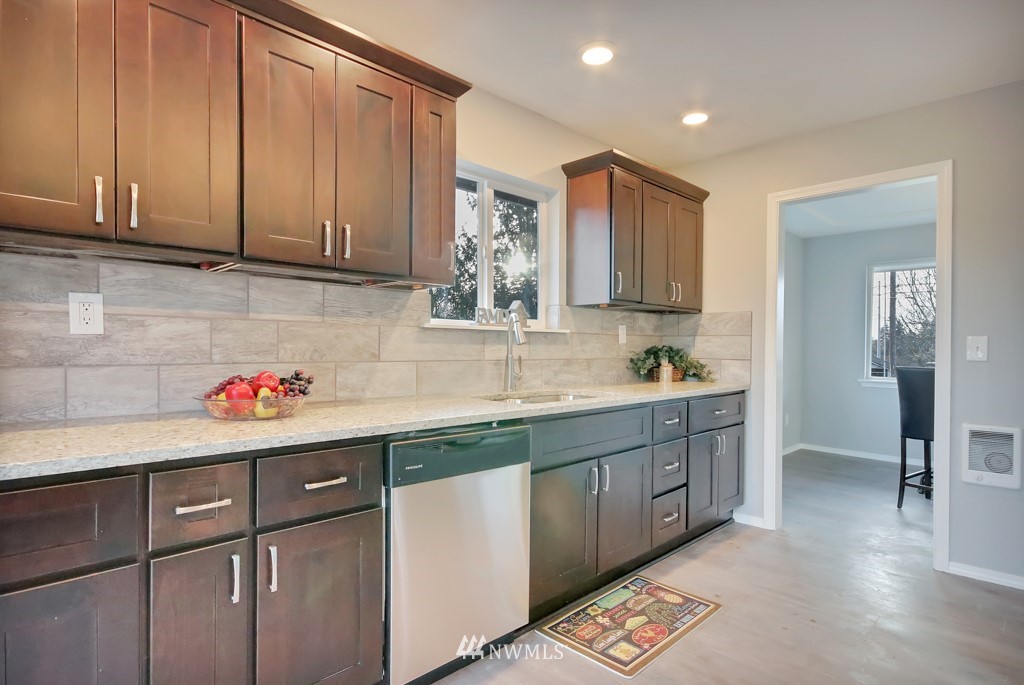8413 Golden Given Road East Tacoma, WA 98445 - Photo 11 of 25 Gallery Image 11