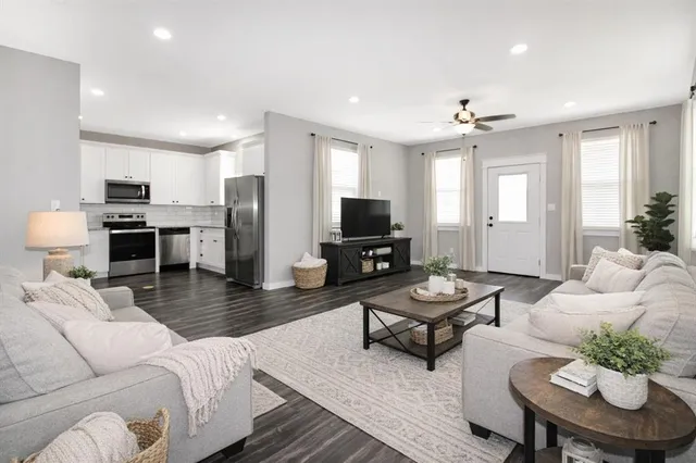 $399,900 | 7817 County Road 4076, Scurry, TX 75158