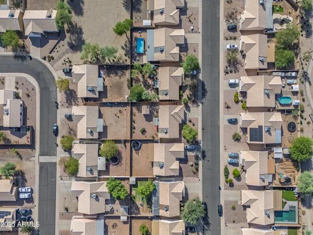 a view of a walk in closet
