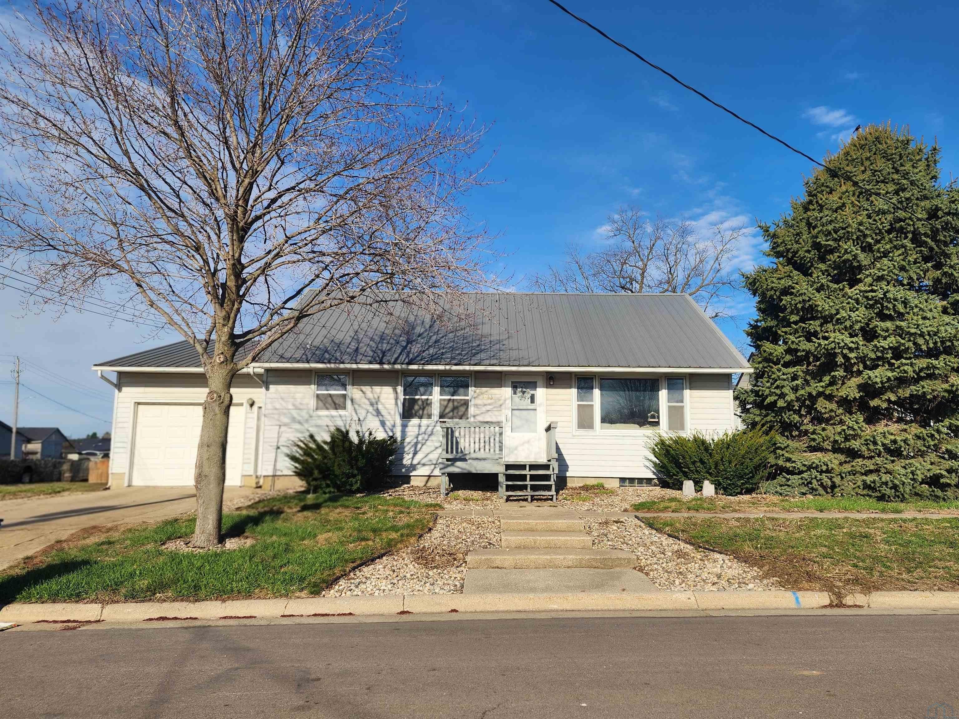 1013 Walnut Street Hull, IA 51239 - Photo 40 of 40 Gallery Image 40