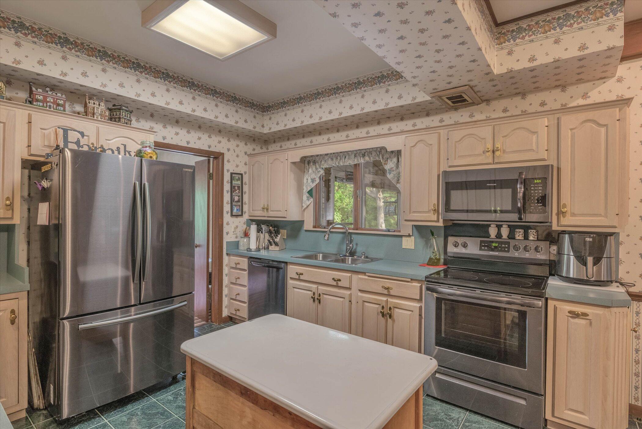 1616 Niles Buchanan Road Niles, MI 49120 - Photo 11 of 79 12-1616 Niles-WindowStill-Real-Estate-Ph