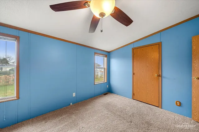 a view of empty room with window