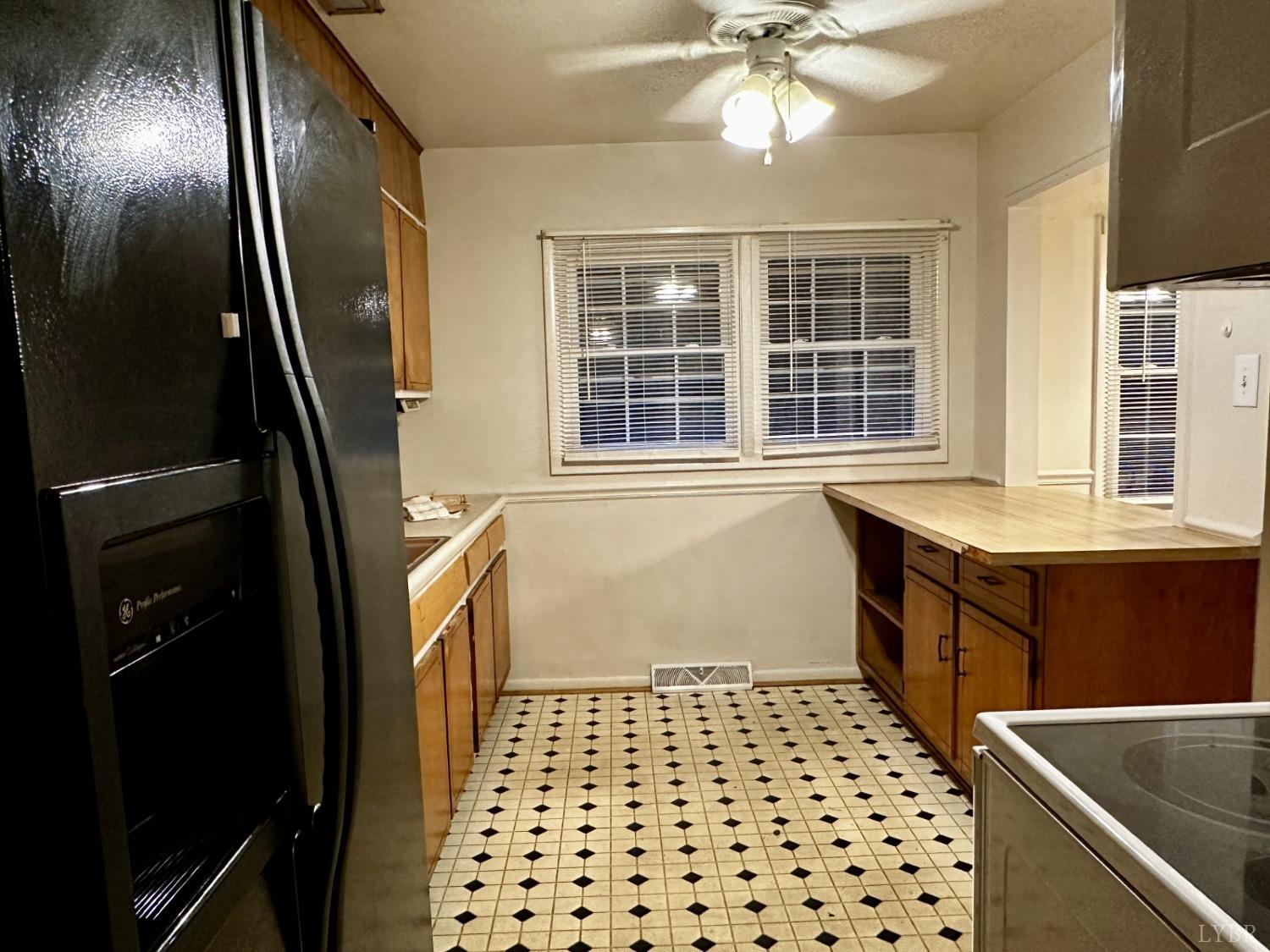 32 Pine Drive Lynchburg, VA 24502 - Photo 19 of 30 a bathroom with a bathtub and shower