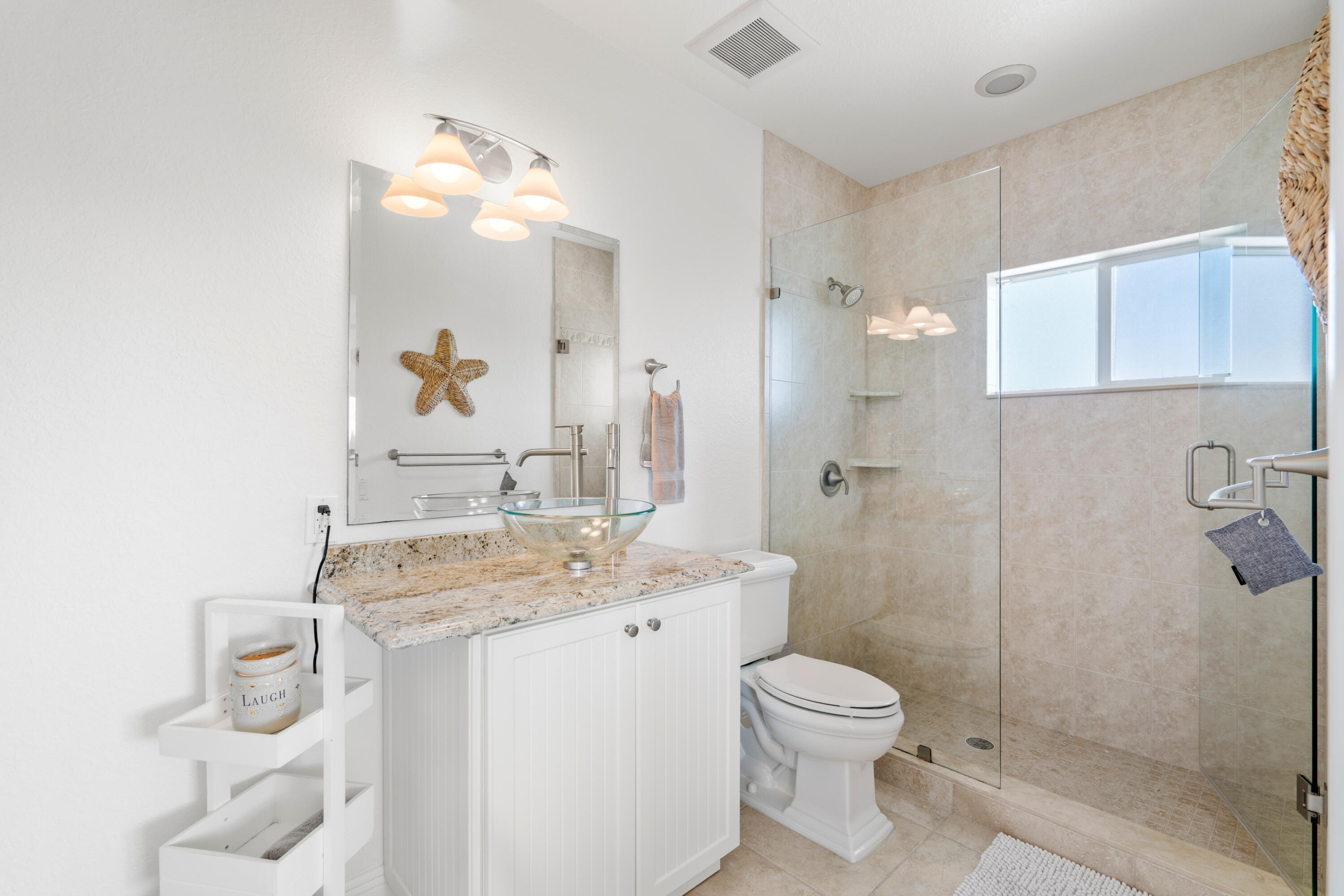 1305 Calder Road Key Largo, FL 33037 - Photo 28 of 57 3rd Floor Guest Bathroom