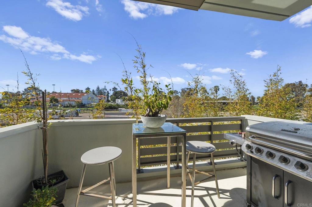 2563 State Street Carlsbad, CA 92008 - Photo 14 of 57