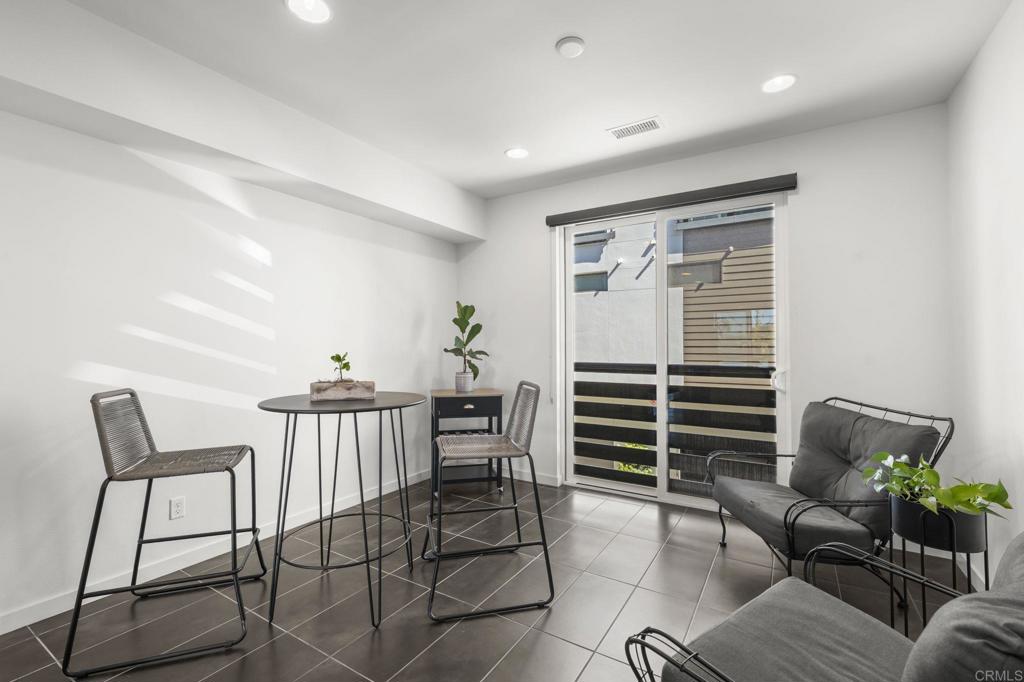 2563 State Street Carlsbad, CA 92008 - Photo 15 of 57