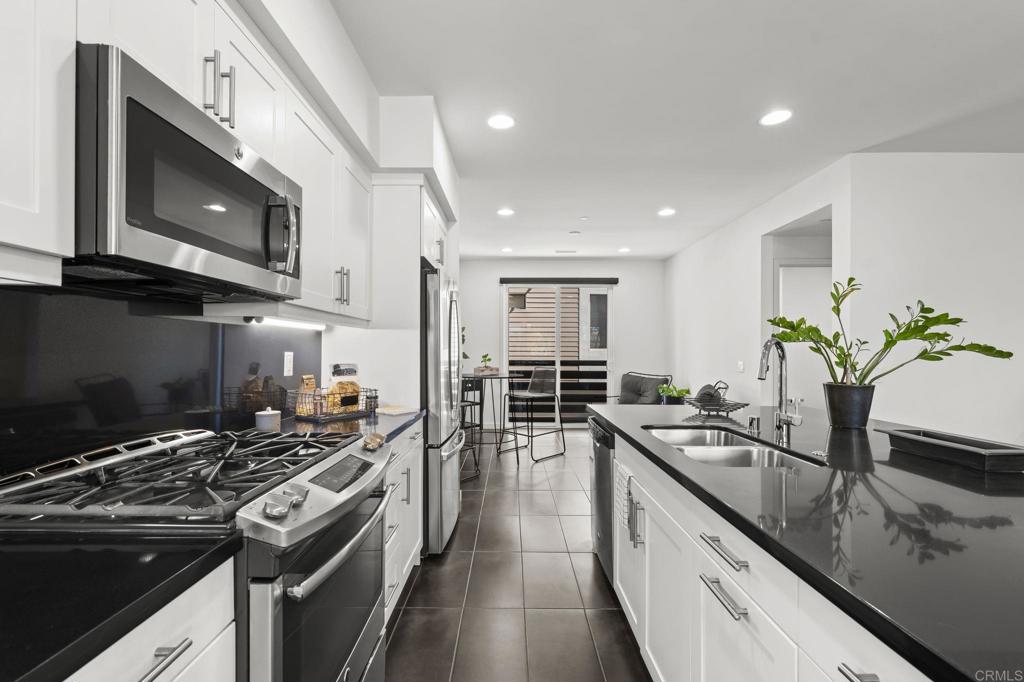 2563 State Street Carlsbad, CA 92008 - Photo 16 of 57