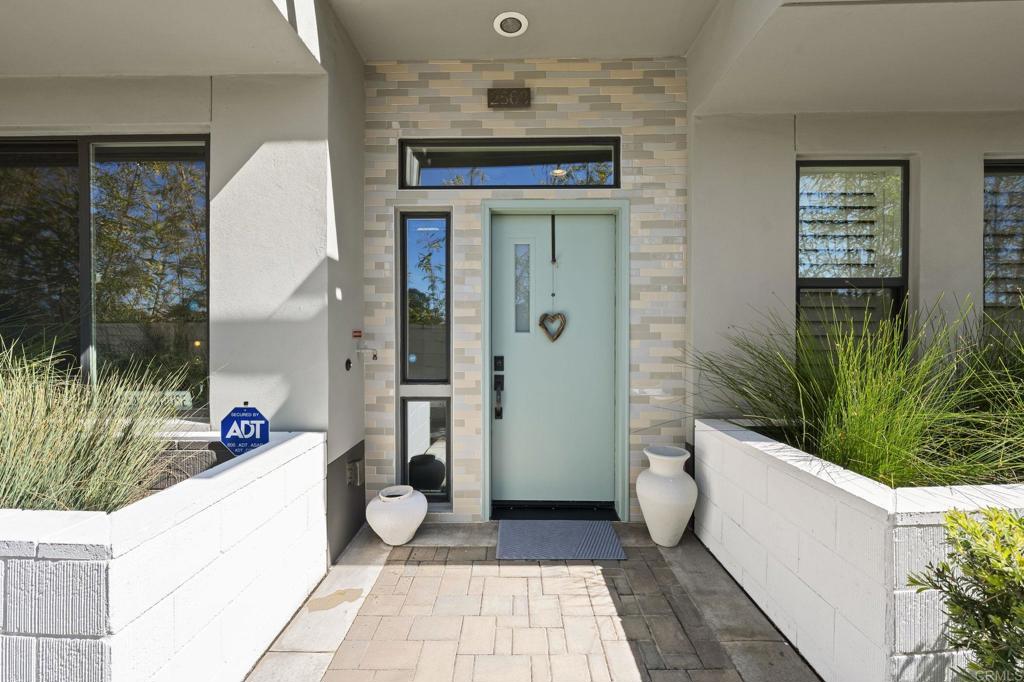 2563 State Street Carlsbad, CA 92008 - Photo 2 of 57