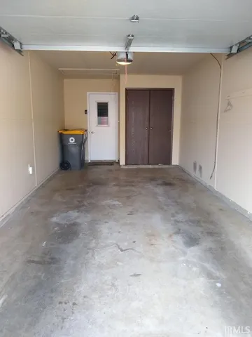 $1,500 | 1111 Carnaby East, Bloomington, IN 47401