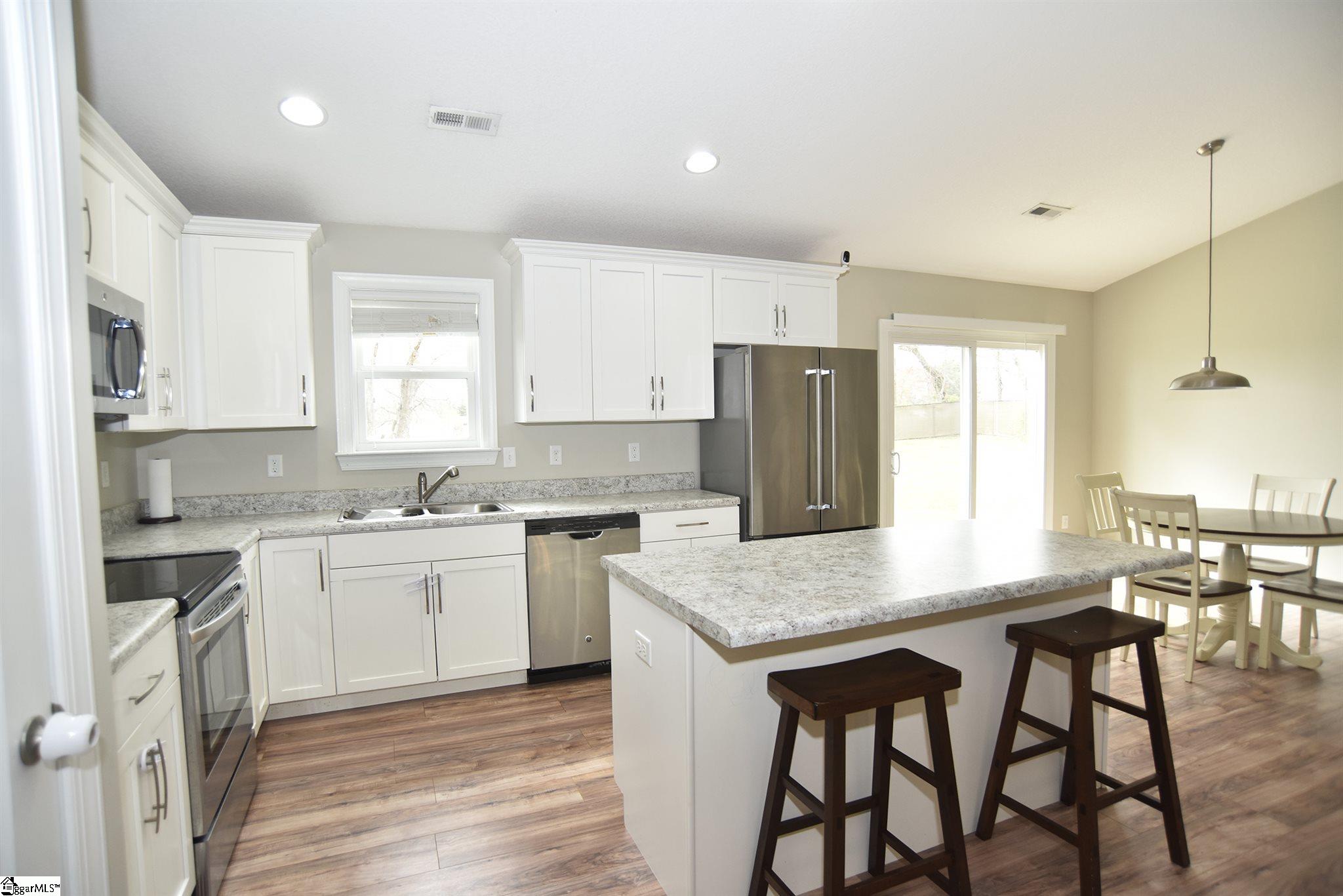 101 North Pink Dill Mill Road Greer, SC 29651 - Photo 8 of 22 Gallery Image 8