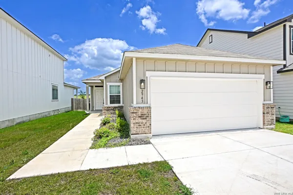 $1,750 | 2943 Angelou Street, New Braunfels, TX 78130