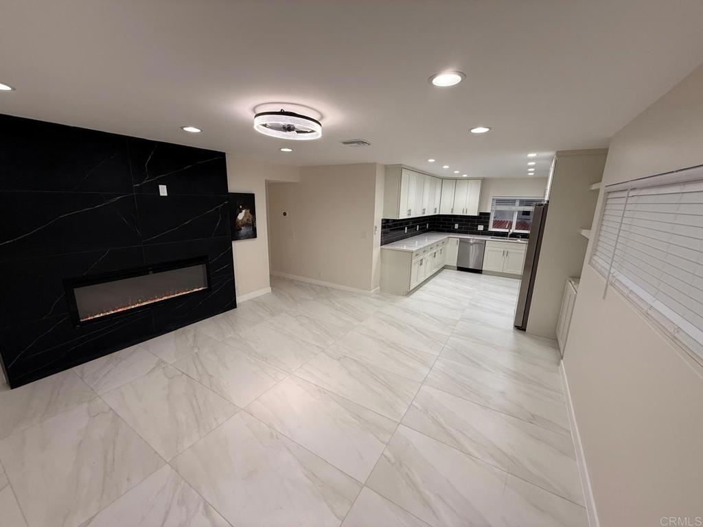 4566 Cove Drive, Unit C Carlsbad, CA 92008 - Photo 17 of 35