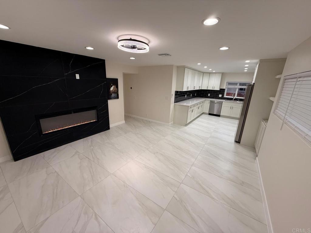 4566 Cove Drive, Unit C Carlsbad, CA 92008 - Photo 18 of 35