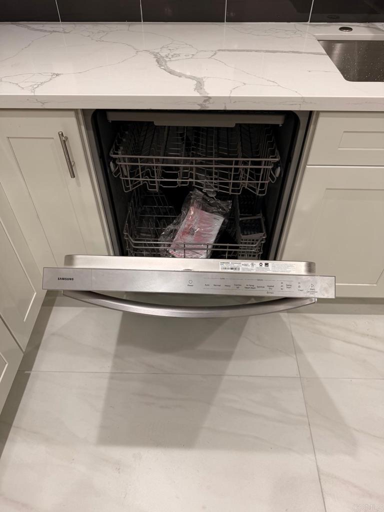 4566 Cove Drive, Unit C Carlsbad, CA 92008 - Photo 22 of 35