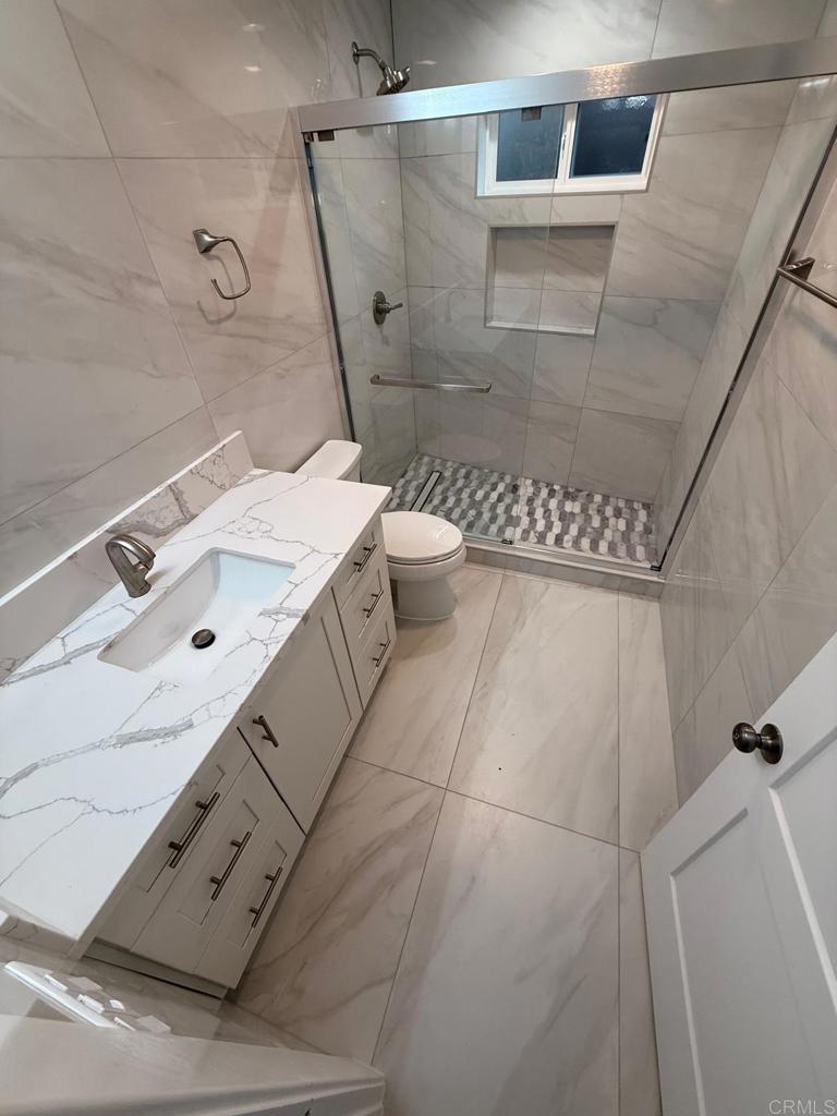 4566 Cove Drive, Unit C Carlsbad, CA 92008 - Photo 4 of 35